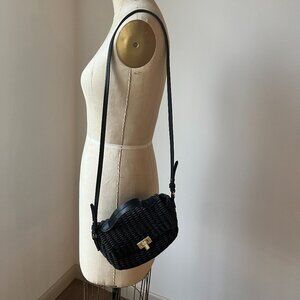 Summer “wicker” bag with leather handle/strap + heavy metal clasp (8" x 6")